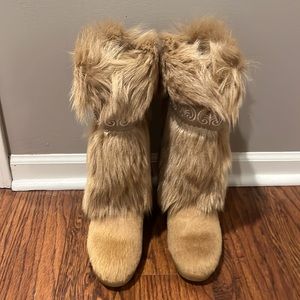 Women’s Fur Boots